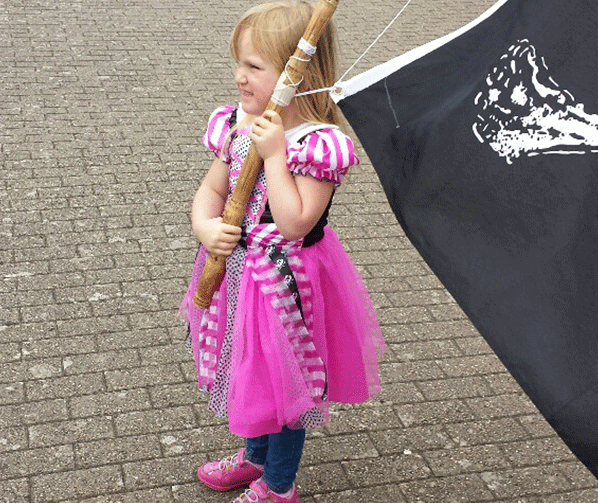 Piratewalks pink pirate